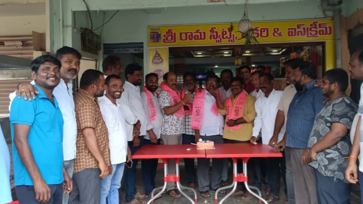 హాసన్‌పర్తిలో మాజీ మంత్రి ఎర్రబెల్లి దయాకర్ రావు జన్మదిన వేడుకలు  